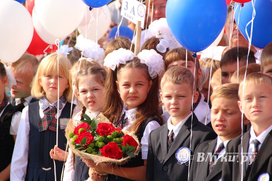 В Великих Луках открыли новый корпус школы №6 (ФОТО)