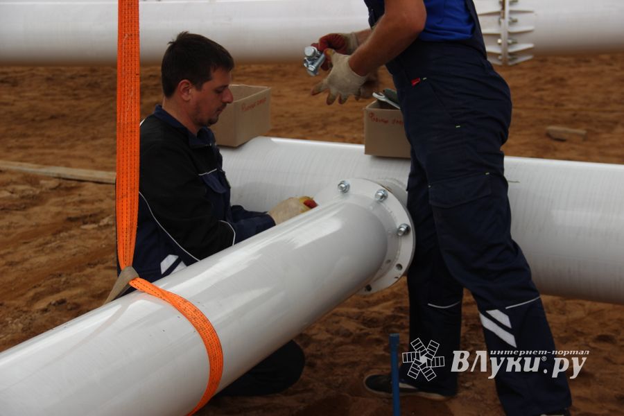 Колесу обозрения делают ноги (ФОТО)