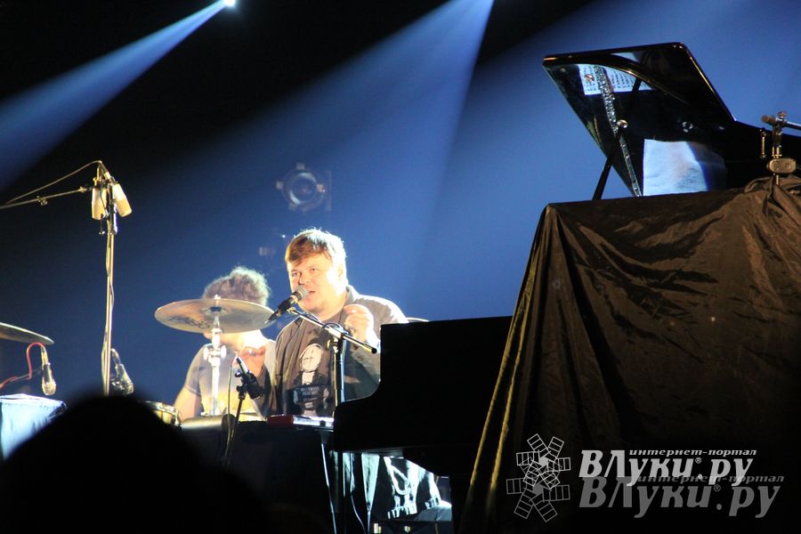 В Великих Луках выступила группа Би-2 (фото)