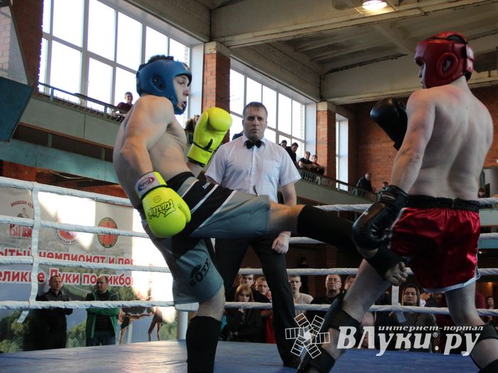В Великих Луках прошли соревнования по кикбоксингу (ФОТО)