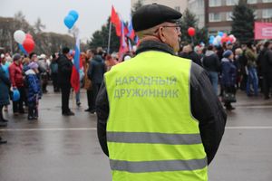Митинг и праздничные гуляния в Великих Луках (ФОТО)