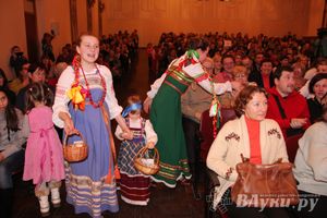  Рождественский концерт ансамбля «Заряница» прошел в Великих Луках (фото)
