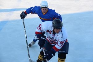 Великолукские хоккеисты разгромили гостей (фото)