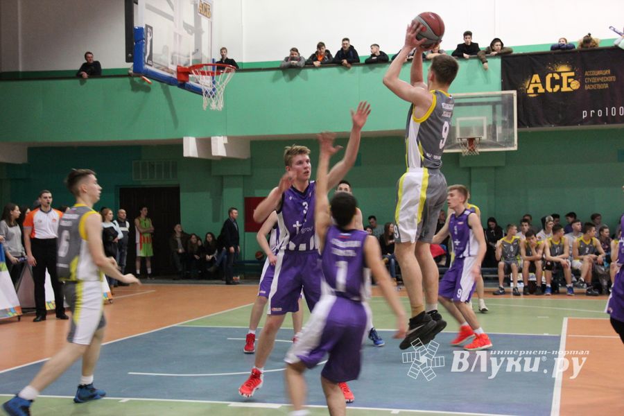 Великолучане стали вторыми в региональном финале Чемпионата ШБЛ «КЭС-БАСКЕТ» (ФОТО)