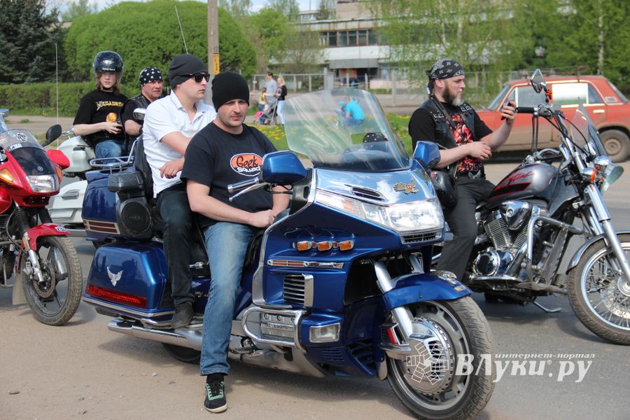 В Великих Луках прошло открытие мотосезона (ФОТО)