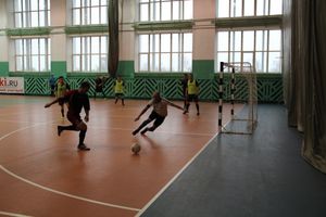 В Великих Луках продолжается первенство города по мини-футболу (фто)