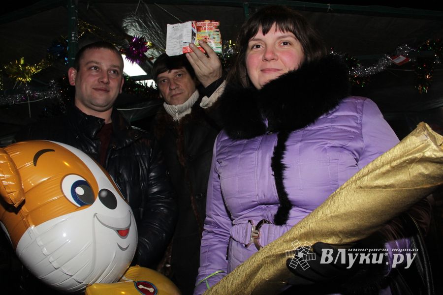 Великие Луки к встрече Нового года готовы (ФОТО)