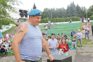 В Великих Луках отмечают День ВДВ (ФОТО)