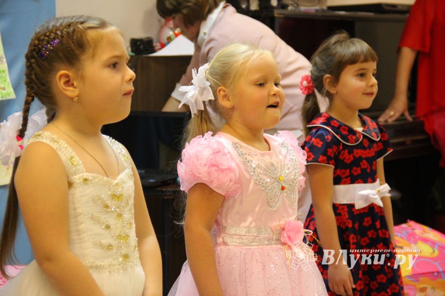 Старейший детский сад Великих Лук отпраздновал юбилей (ФОТО)