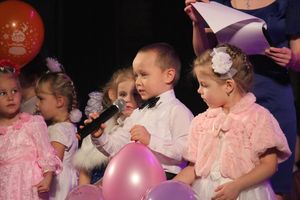 Юные артисты ГДК им. Ленина поздравили мам с праздником (ФОТО)