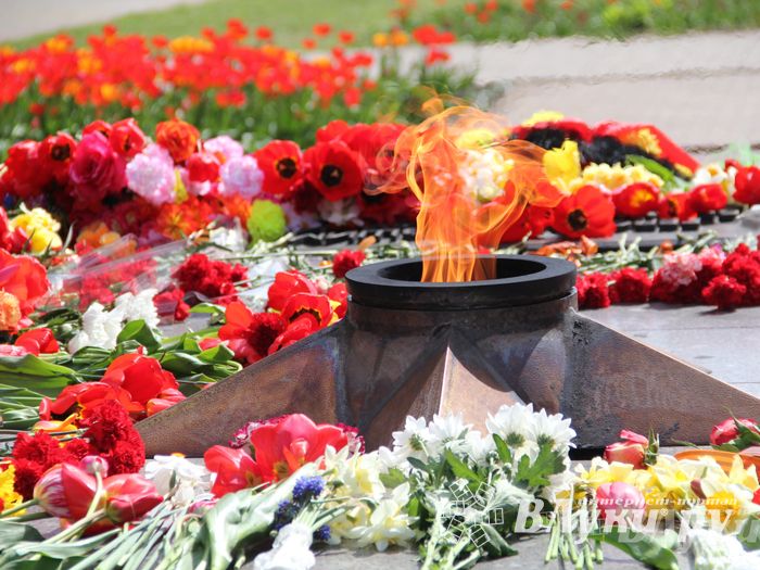 Парад Победы в Великих Луках (фото)