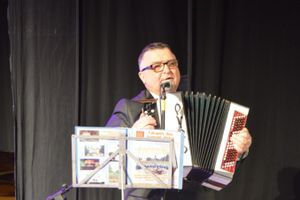 На сцене «ГДК им. Ленина» состоялась концертная программа «Как не любить нам эту землю…» (ФОТО)