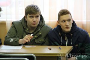 В Великих Луках состоялся очередной тур игр «Что? Где? Когда?» (фото)