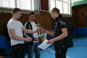 В соревнованиях по армрестлингу победили дети