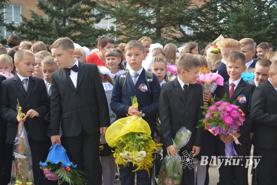 День знаний в Великих Луках (ФОТО)