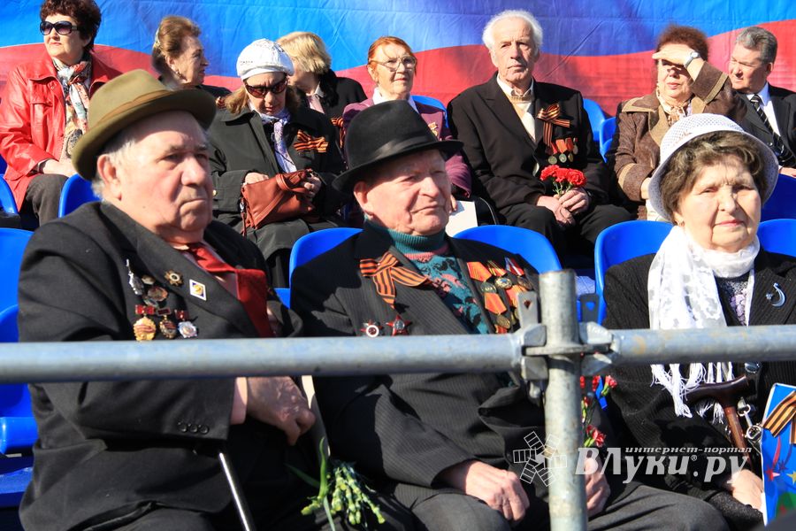 Великие Луки отмечают День Победы