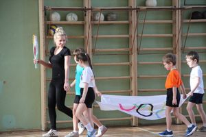 В Великих Луках стартовали спортивные соревнования среди дошколят «Юные олимпионики»