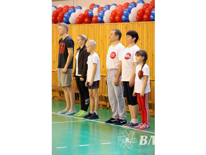 Великолучане одержали победу в зональном этапе «Папа, мама, я – спортивная семья» (ФОТО)