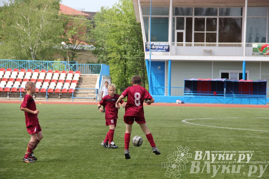 «Кожаный мяч» в Великих Луках. Зона ЮГ