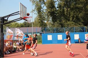 В Великих Луках прошли спортивные мероприятия, приуроченные ко Дню физкультурника (ФОТО)