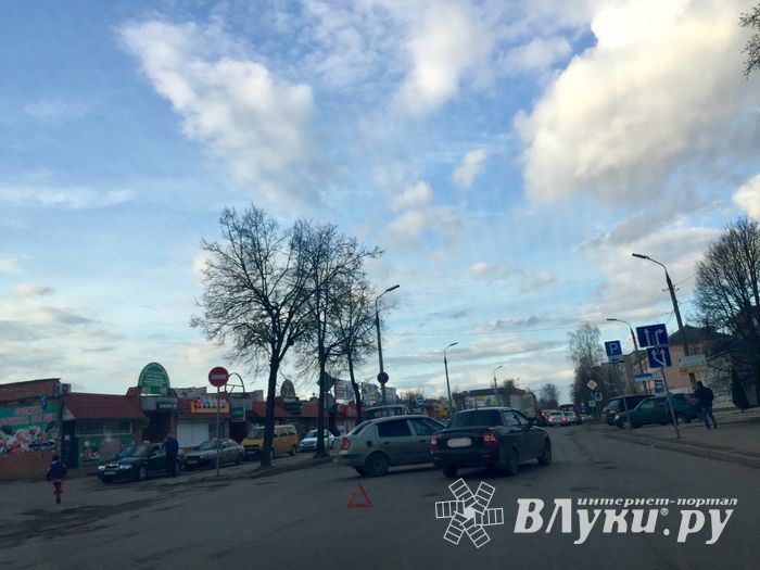 ДТП на Октябрьском (ФОТО)