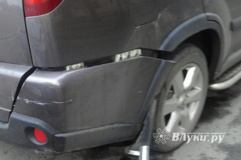 В Великих Луках произошло ДТП (ФОТО)