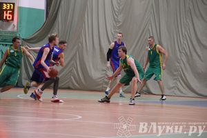 Команда «Экспресс» стала обладательницей Кубка г. Великие Луки по баскетболу