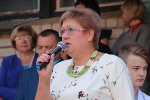 Самую многочисленную школу Великих Лук пополнили 116 первоклассников (ФОТО)