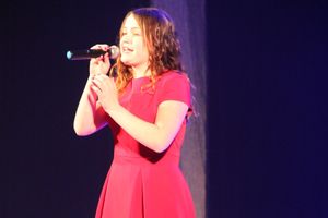 Юные артисты ГДК им. Ленина поздравили мам с праздником (ФОТО)