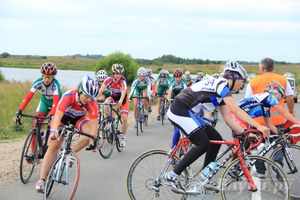 В Великих Луках состоялось награждение победителей Чемпионата России по велоспорту в парной гонке (фото)