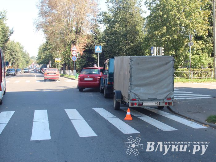 ДТП на Октябрьском в Великих Луках (ФОТО)