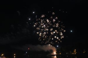 Огненные шоу состоялись над Ловатью (ФОТО)