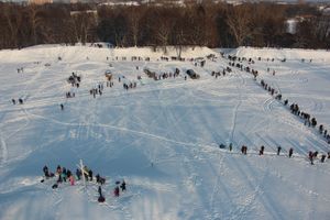 Великолукские пилоты присоединились к Рождественской фиесте «Яблоки на снегу» (ФОТО)