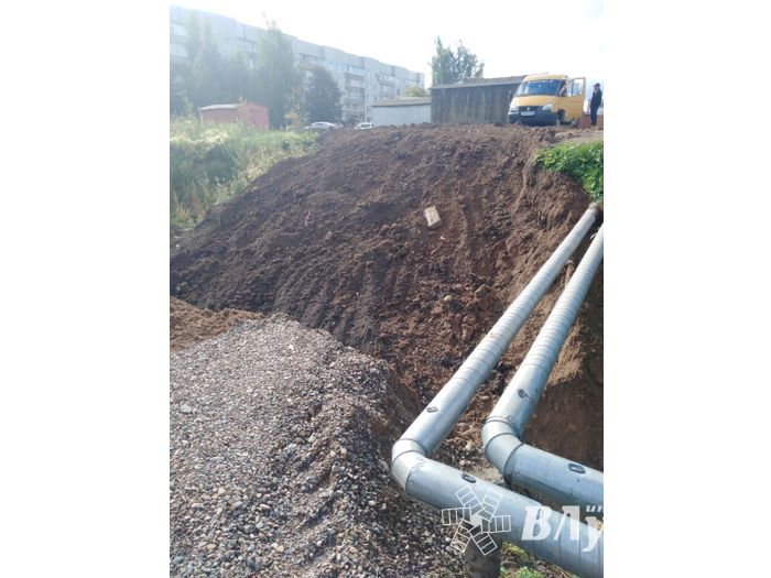 Великолукскую семью вновь превращают в робинзонов (ФОТО)