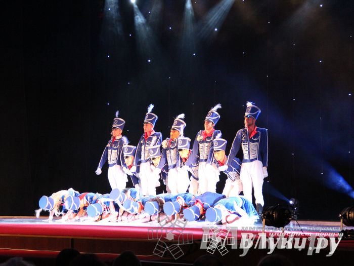 В Великих Луках состоялся концерт балета TODES