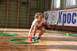 В Великих Луках стартовали спортивные соревнования среди дошколят «Юные олимпионики»