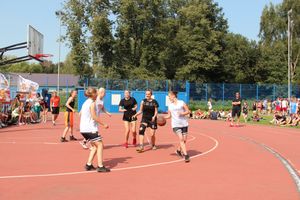 В Великих Луках прошли спортивные мероприятия, приуроченные ко Дню физкультурника (ФОТО)