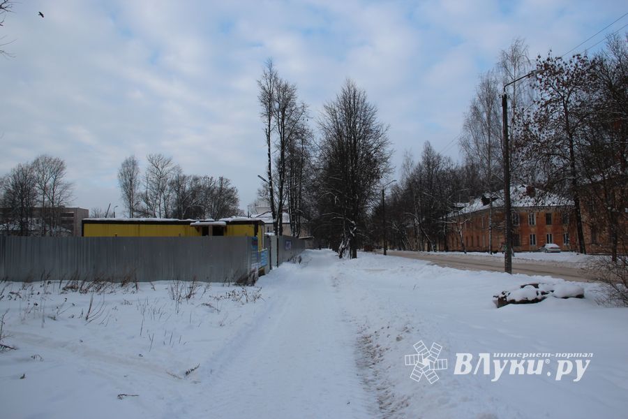 Губернатору не понравилось место для новой школы в Великих Луках (ФОТО)