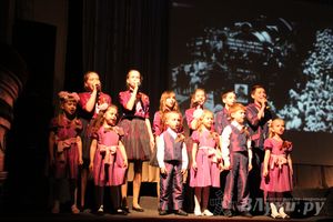 Праздничный вечер, посвященный 70-летию Победы в Великой Отечественной войне 1941-1945 годов прошел в Великих Луках (фото)