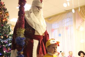 Новогодние утренники в Великих Луках продолжаются (ФОТО)