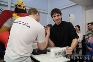 В ТЦ «Апельсин» прошла весенняя ночь распродаж