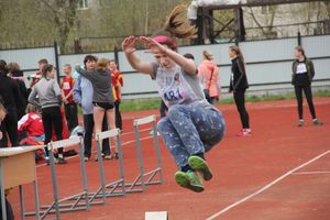 В Великих Луках проходят соревнования «Шиповка юных» (ФОТО)