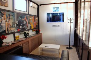 Автомойка в Великих Луках дарит подарки в День автомобилиста (ФОТО)