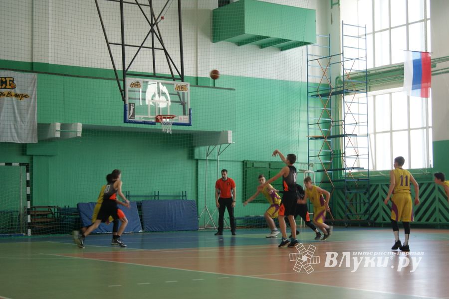 Великолучане завоевали бронзу на Международном турнире по баскетболу (ФОТО)