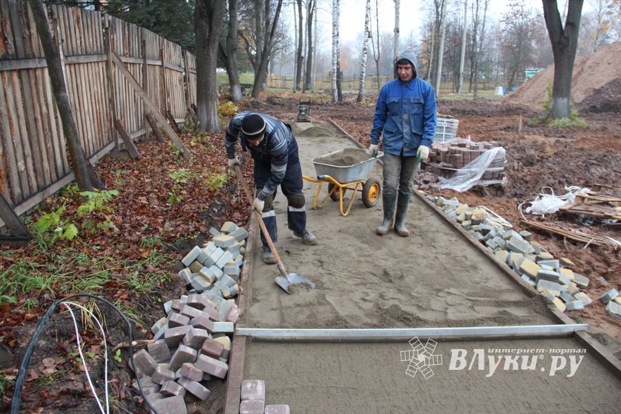 Великолукский парк стремительно преображается (ФОТО)