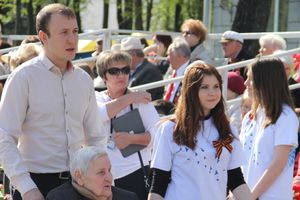 Парад Победы в Великих Луках (фото)