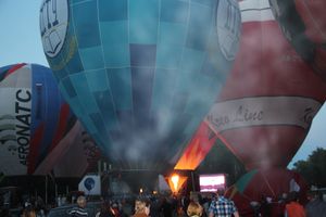 22-я Международная встреча воздухоплавателей завершилась традиционным ночным свечением аэростатов (ФОТО)