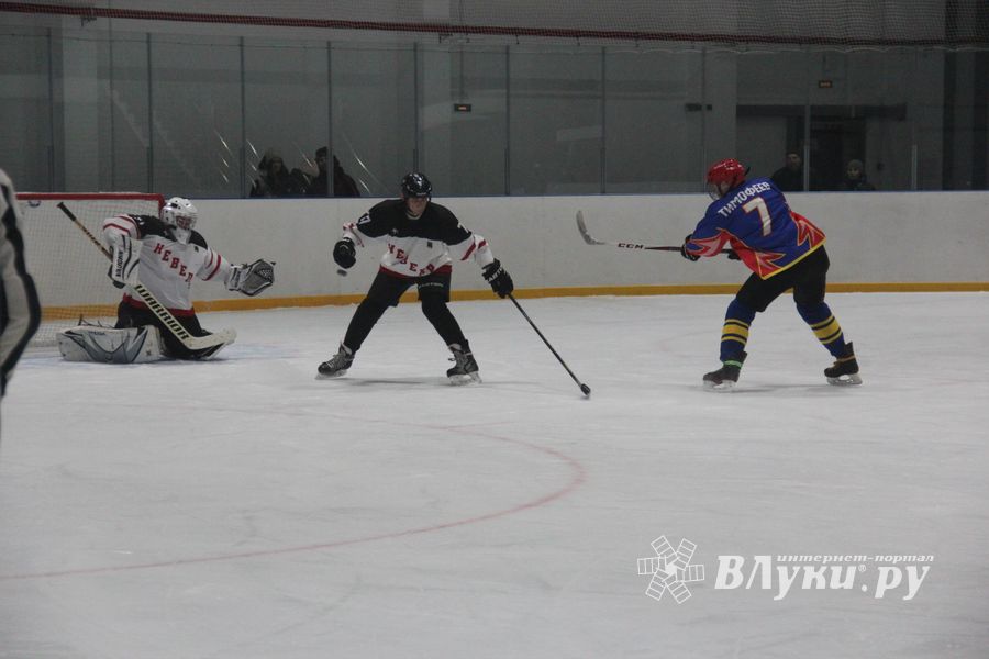 ХК «ЛукиСпорт» разгромила команду Невеля (ФОТО)