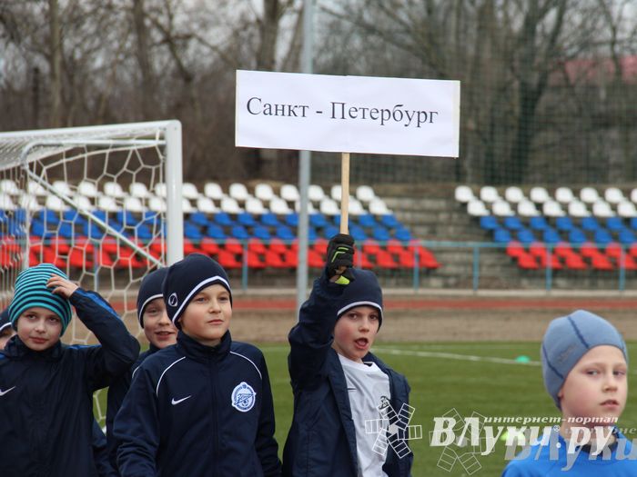 В Великих Луках прошел международный детский турнир по футболу «Наши надежды»