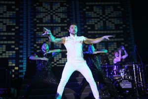 В Великих Луках состоялся концерт Сергея Лазарева